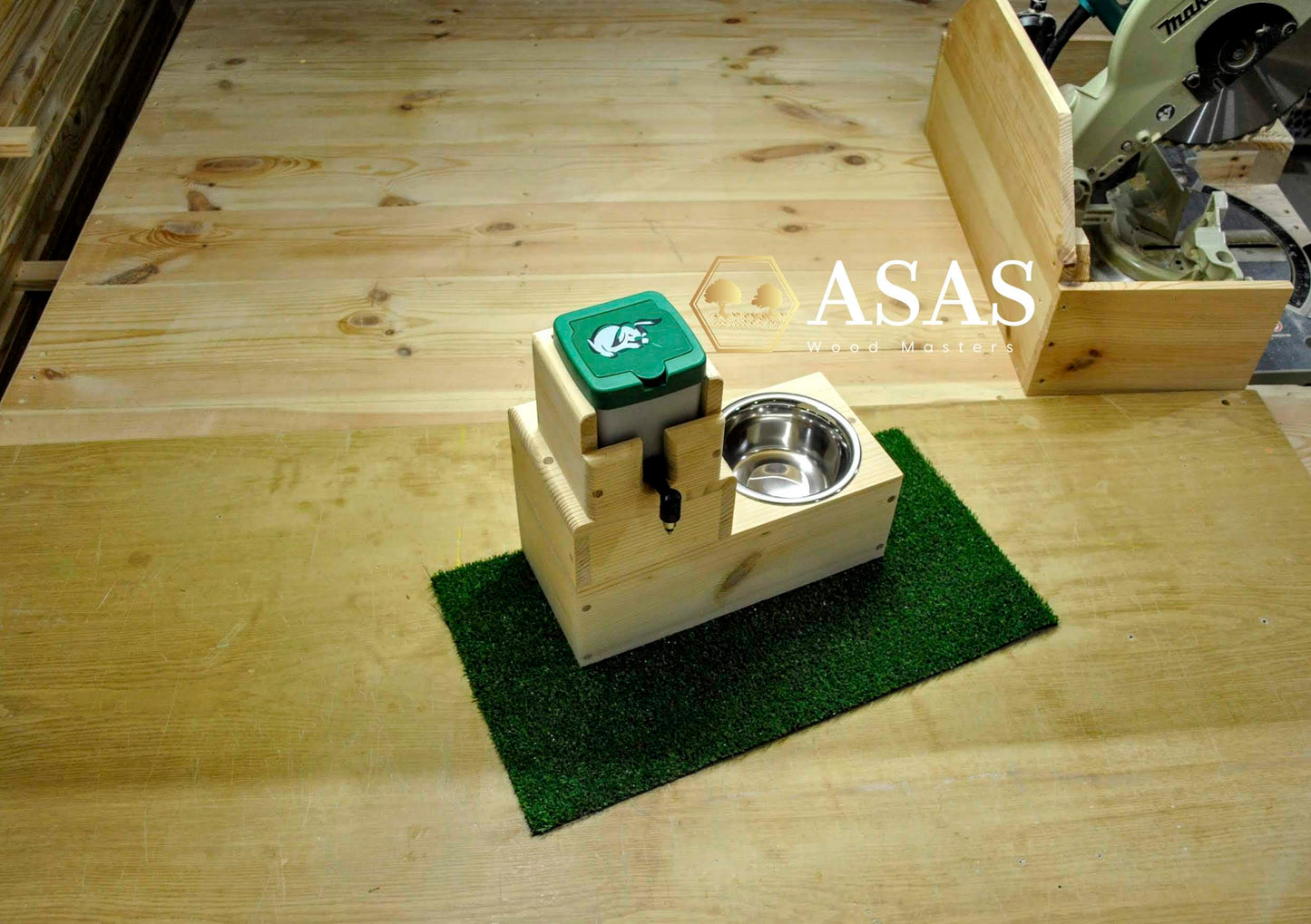 No drip Nipple water bottle and food bowl station ❤️